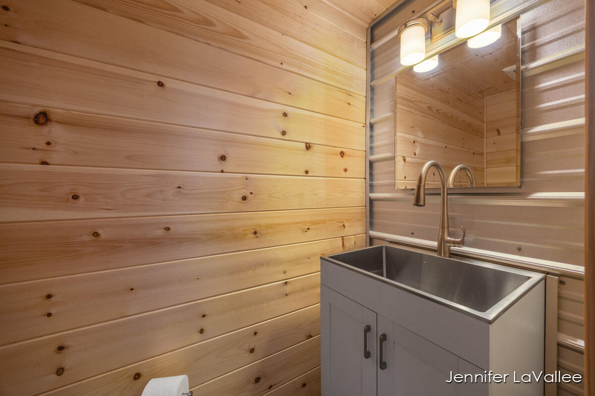 1471 10 Mile Road Northeast Comstock Park, MI 49321 - Photo 36 of 56 IMG_1035