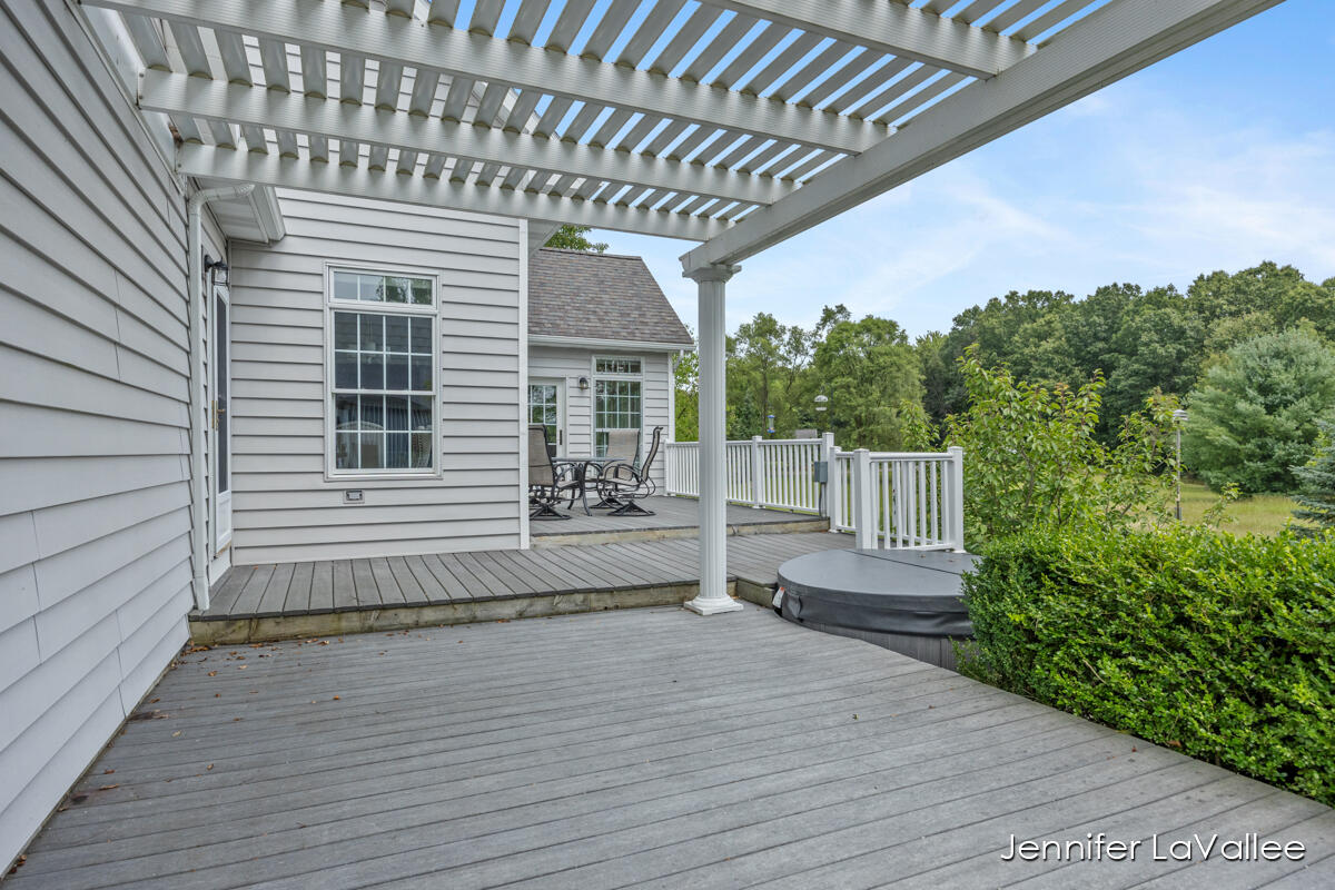 1471 10 Mile Road Northeast Comstock Park, MI 49321 - Photo 38 of 56 IMG_1037