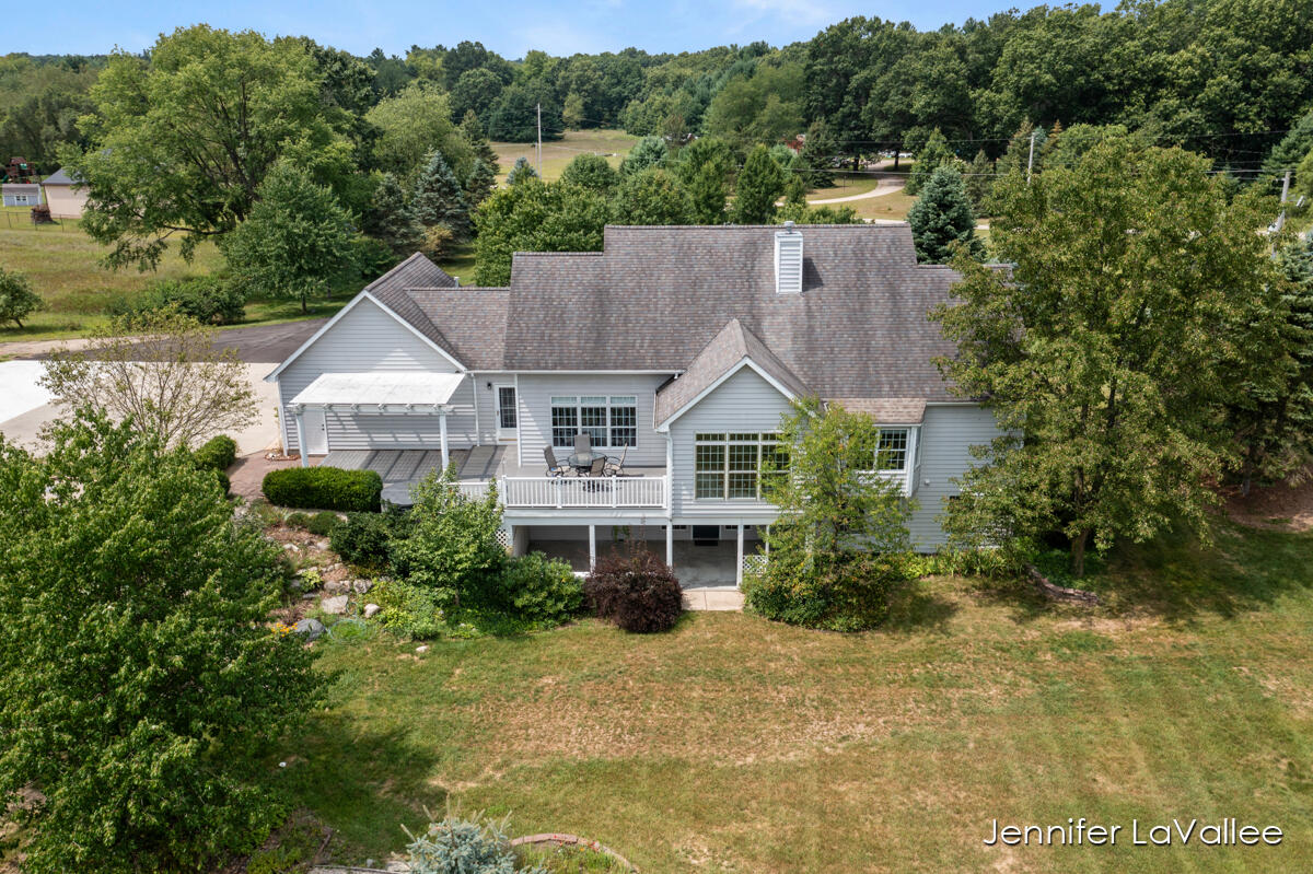 1471 10 Mile Road Northeast Comstock Park, MI 49321 - Photo 45 of 56 IMG_1044