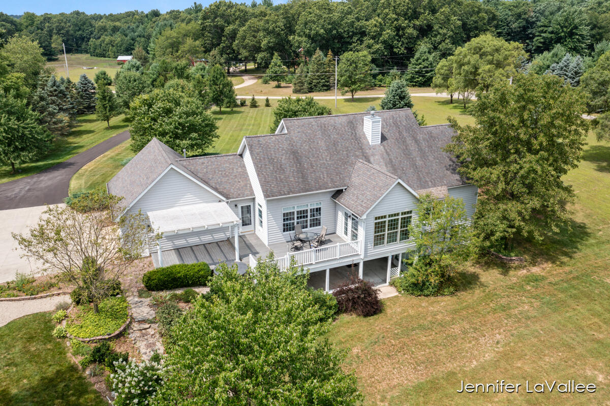 1471 10 Mile Road Northeast Comstock Park, MI 49321 - Photo 46 of 56 IMG_1045