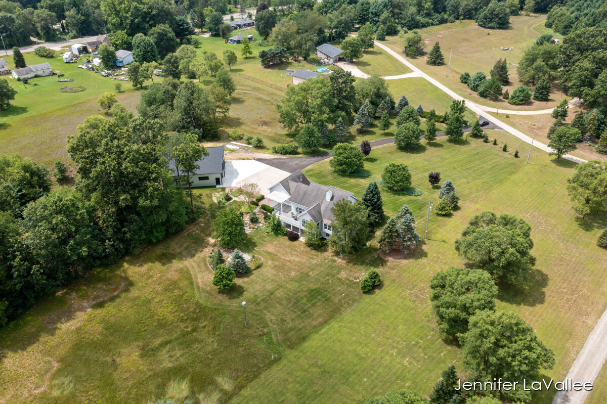 1471 10 Mile Road Northeast Comstock Park, MI 49321 - Photo 48 of 56 IMG_1047