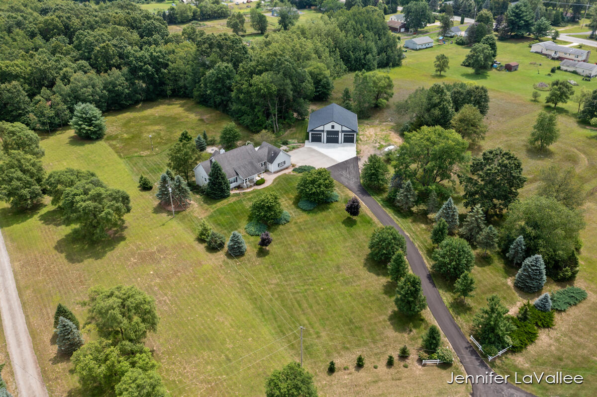 1471 10 Mile Road Northeast Comstock Park, MI 49321 - Photo 49 of 56 IMG_1048