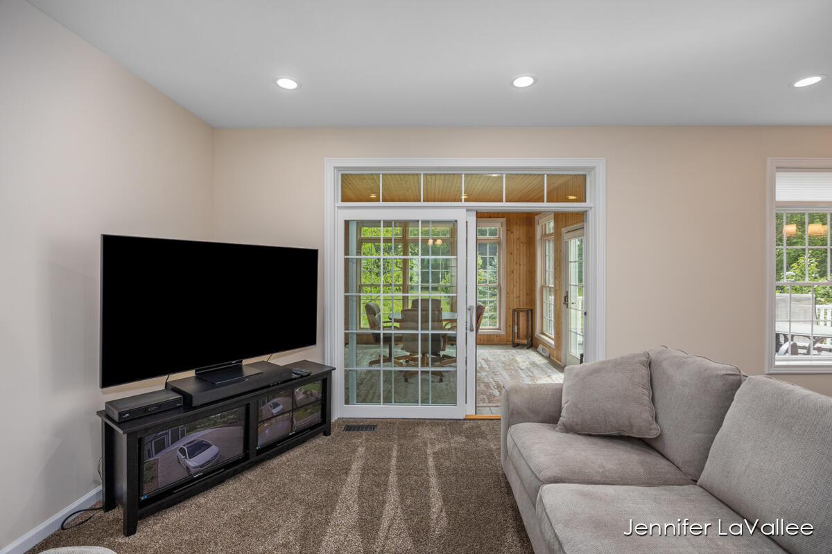 1471 10 Mile Road Northeast Comstock Park, MI 49321 - Photo 7 of 56 IMG_1006