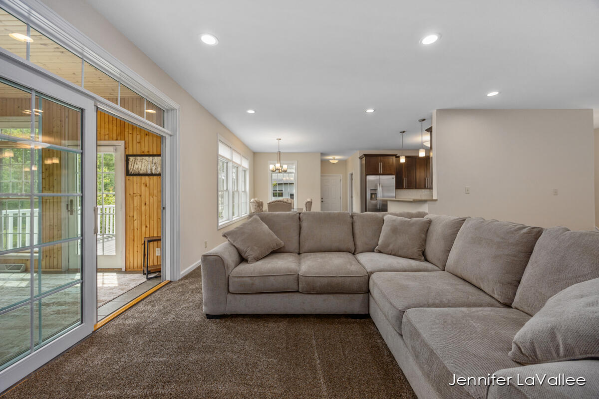 1471 10 Mile Road Northeast Comstock Park, MI 49321 - Photo 8 of 56 IMG_1007