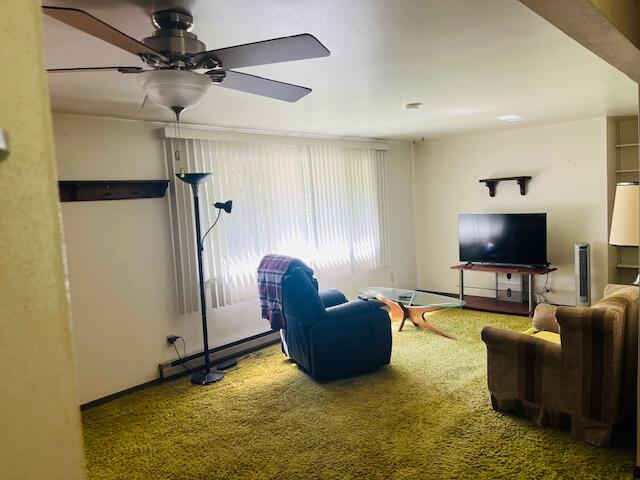 W1380 Little River Road Marinette, WI 54143 - Photo 23 of 43 Marinette liv room 3