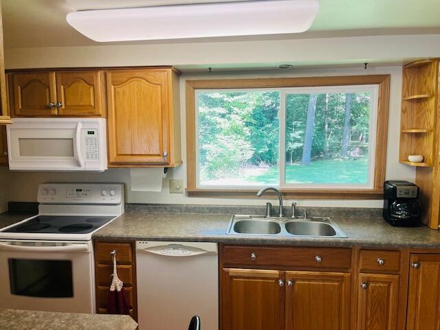 W1380 Little River Road Marinette, WI 54143 - Photo 30 of 43 Marinette kitchen 5