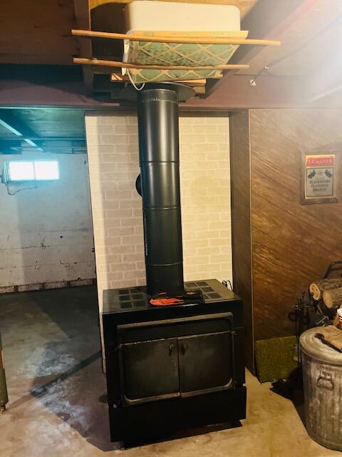 W1380 Little River Road Marinette, WI 54143 - Photo 43 of 43 Marinette basement 10 stove