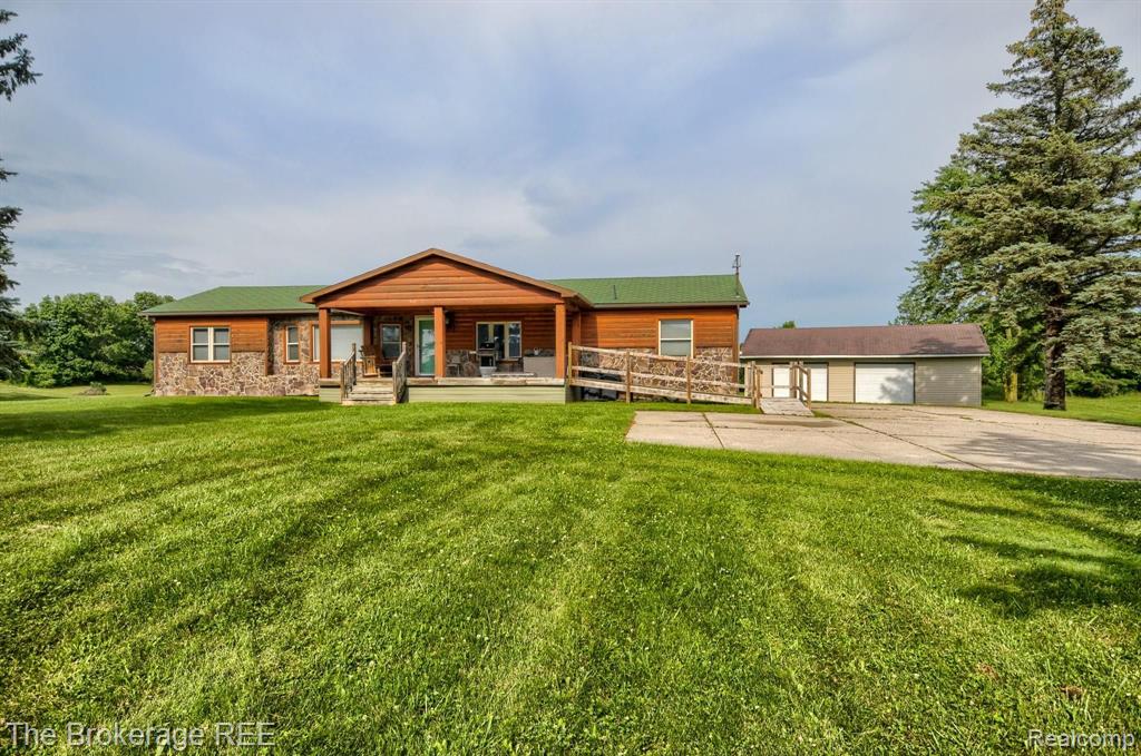 2293 South Oak Road Davison, MI 48423 - Photo 4 of 43 Gallery Image 4