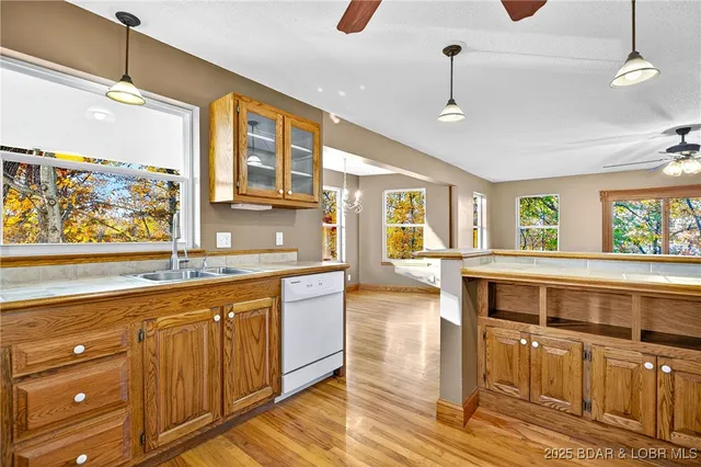 $389,900 | 165 4 Winds Court, Lake Ozark, MO 65049