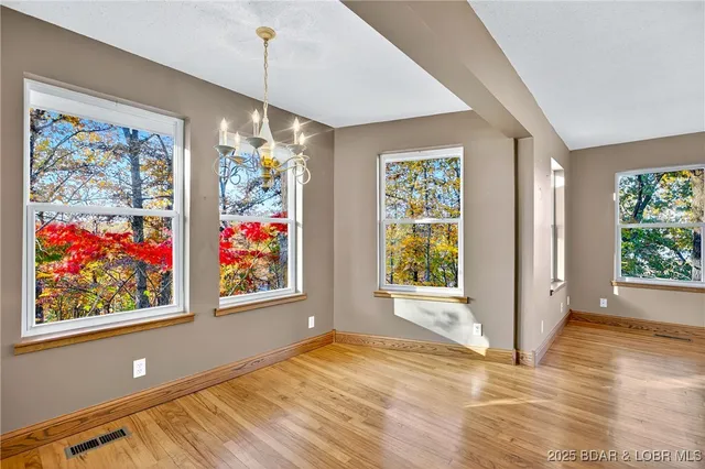 $389,900 | 165 4 Winds Court, Lake Ozark, MO 65049