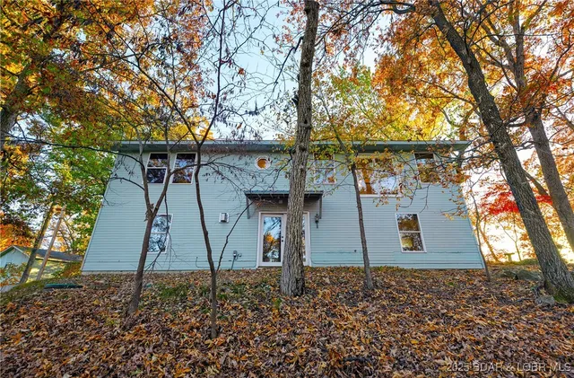 $389,900 | 165 4 Winds Court, Lake Ozark, MO 65049