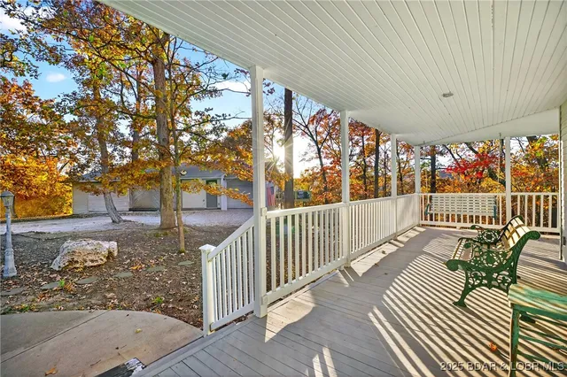 $389,900 | 165 4 Winds Court, Lake Ozark, MO 65049