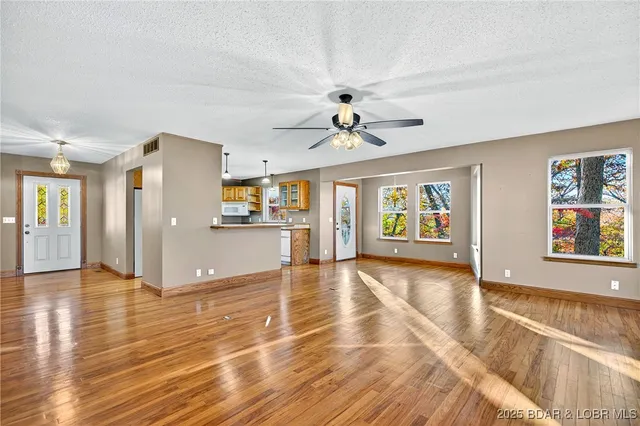 $389,900 | 165 4 Winds Court, Lake Ozark, MO 65049