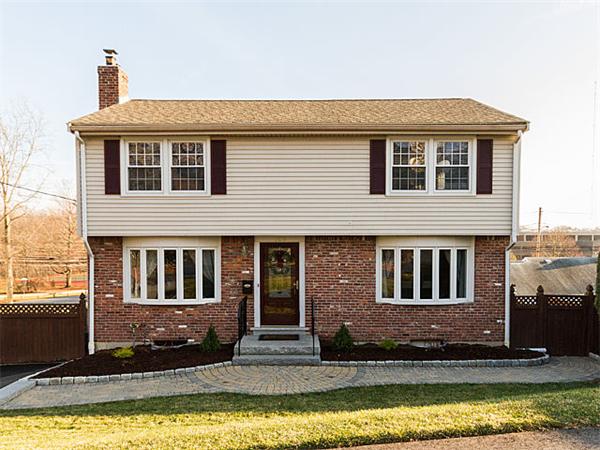 109 Parkview Road Waltham, MA 02452 - Photo 1 of 27 Gallery Image 1