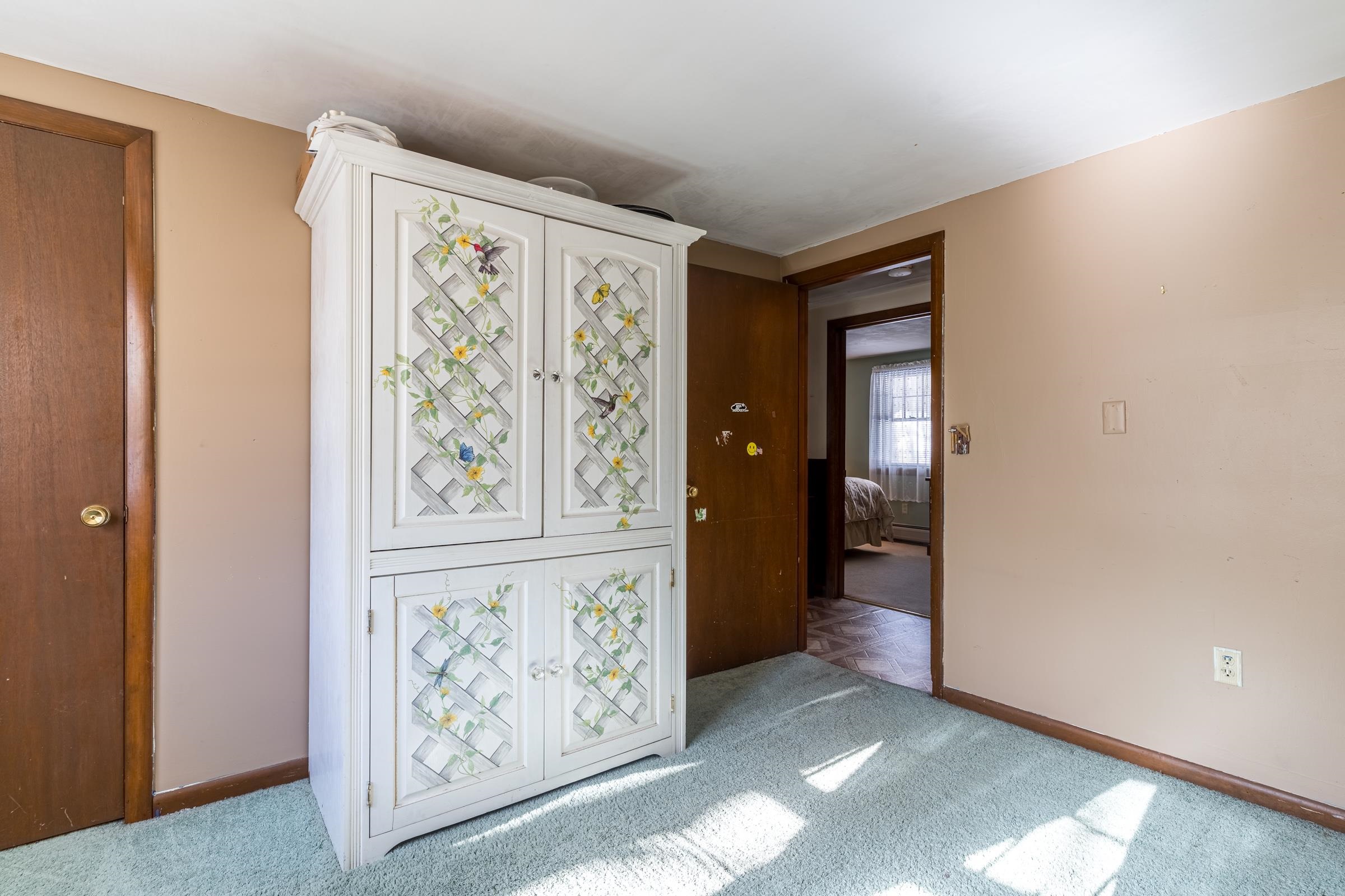 185 Long Hill Road Dover, NH 03820 - Photo 11 of 40
