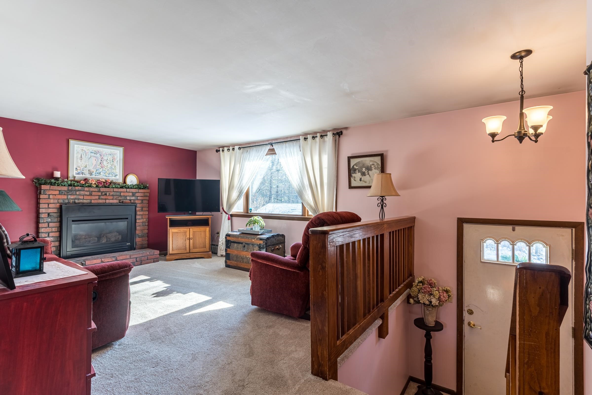 185 Long Hill Road Dover, NH 03820 - Photo 4 of 40