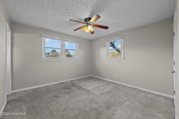 $1,500 | 205 Regalwood Drive, Jacksonville, NC 28546