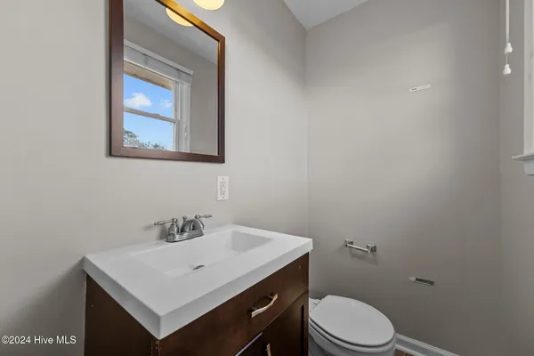 $1,500 | 205 Regalwood Drive, Jacksonville, NC 28546