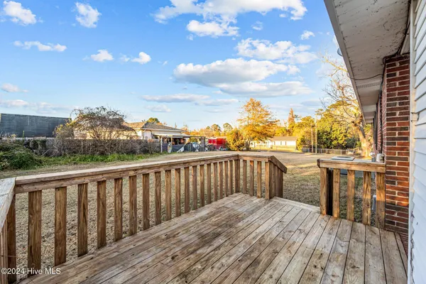 $1,500 | 205 Regalwood Drive, Jacksonville, NC 28546