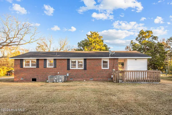 $1,500 | 205 Regalwood Drive, Jacksonville, NC 28546