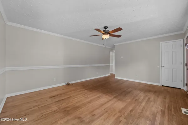 $1,500 | 205 Regalwood Drive, Jacksonville, NC 28546