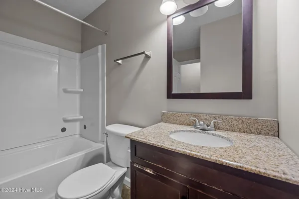 $1,500 | 205 Regalwood Drive, Jacksonville, NC 28546