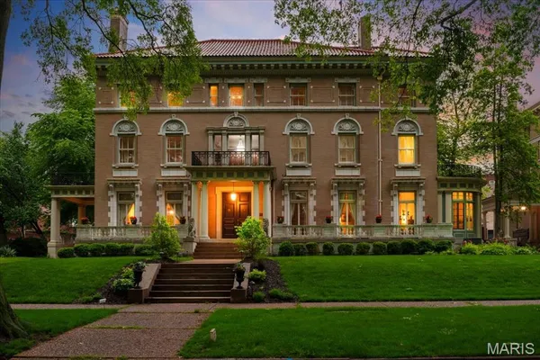$2,300,000 | 37 Washington Terrace, St. Louis, MO 63112