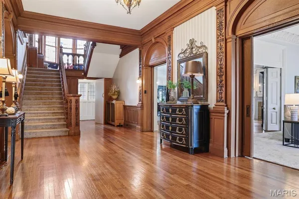 $2,300,000 | 37 Washington Terrace, St. Louis, MO 63112
