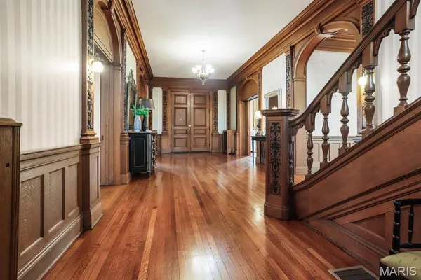 $2,300,000 | 37 Washington Terrace, St. Louis, MO 63112