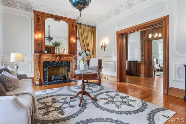 $2,300,000 | 37 Washington Terrace, St. Louis, MO 63112