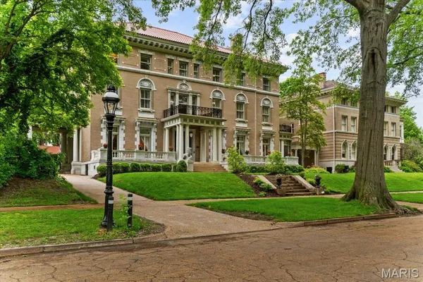 $2,300,000 | 37 Washington Terrace, St. Louis, MO 63112