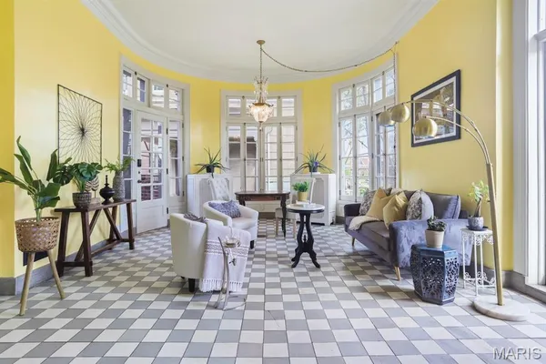 $2,300,000 | 37 Washington Terrace, St. Louis, MO 63112