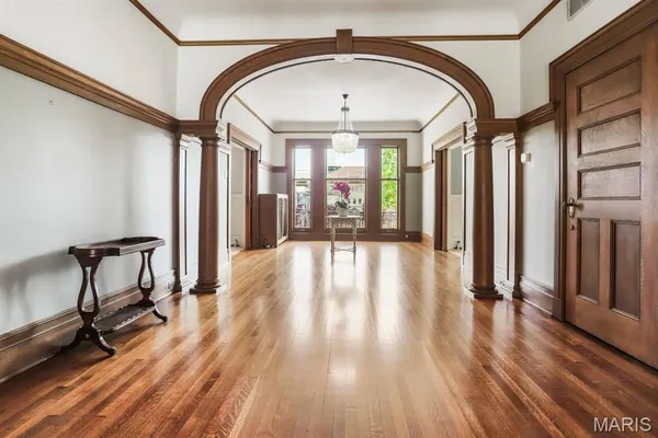 $2,300,000 | 37 Washington Terrace, St. Louis, MO 63112