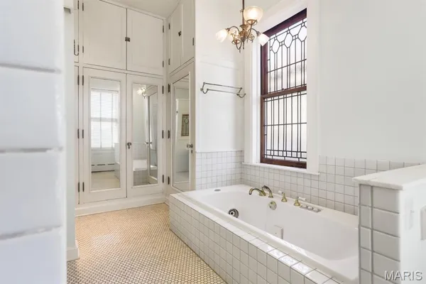 $2,300,000 | 37 Washington Terrace, St. Louis, MO 63112