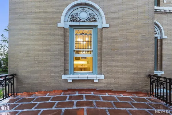$2,300,000 | 37 Washington Terrace, St. Louis, MO 63112