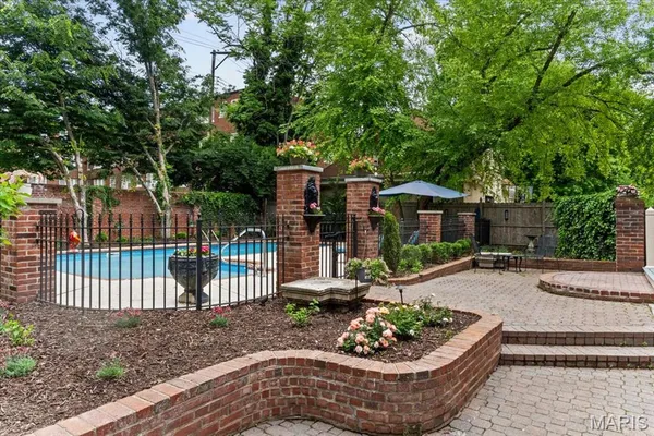 $2,300,000 | 37 Washington Terrace, St. Louis, MO 63112
