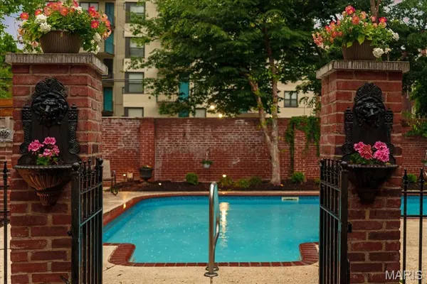 $2,300,000 | 37 Washington Terrace, St. Louis, MO 63112