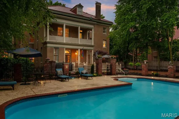 $2,300,000 | 37 Washington Terrace, St. Louis, MO 63112