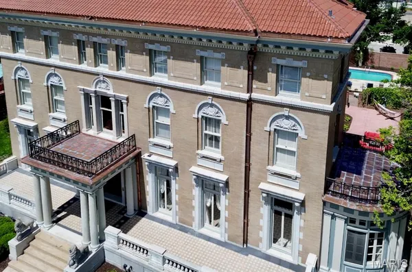 $2,300,000 | 37 Washington Terrace, St. Louis, MO 63112