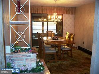415 Jackson Road Sewell, NJ 08080 - Photo 3 of 12 Dining Room