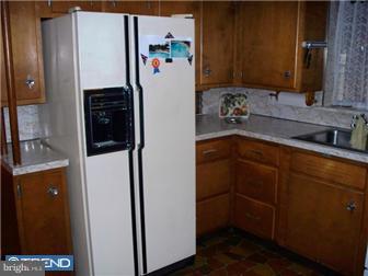 415 Jackson Road Sewell, NJ 08080 - Photo 6 of 12