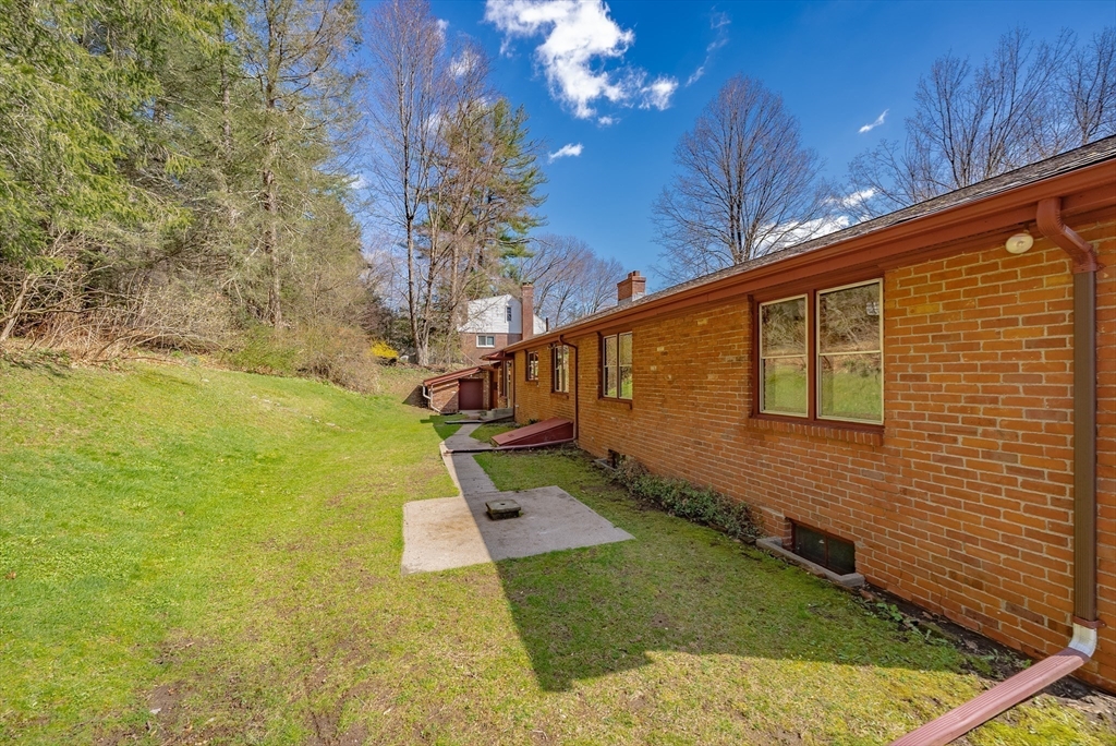 70 Ridgewood Drive Russell, MA 01071 - Photo 18 of 23 Gallery Image 18