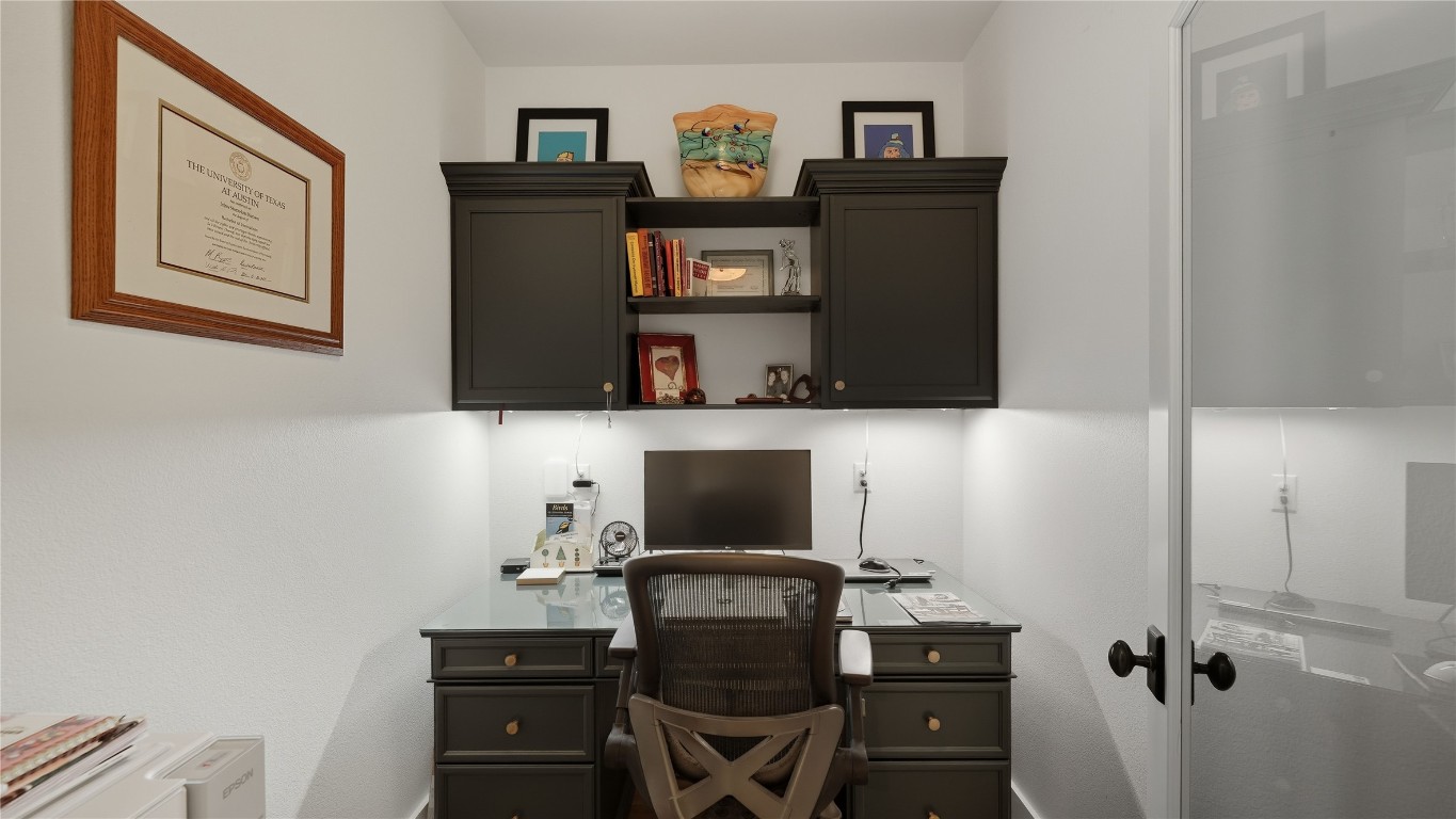 2656 River Bend Road Smithville, TX 78957 - Photo 19 of 40 a view of a workspace with furniture