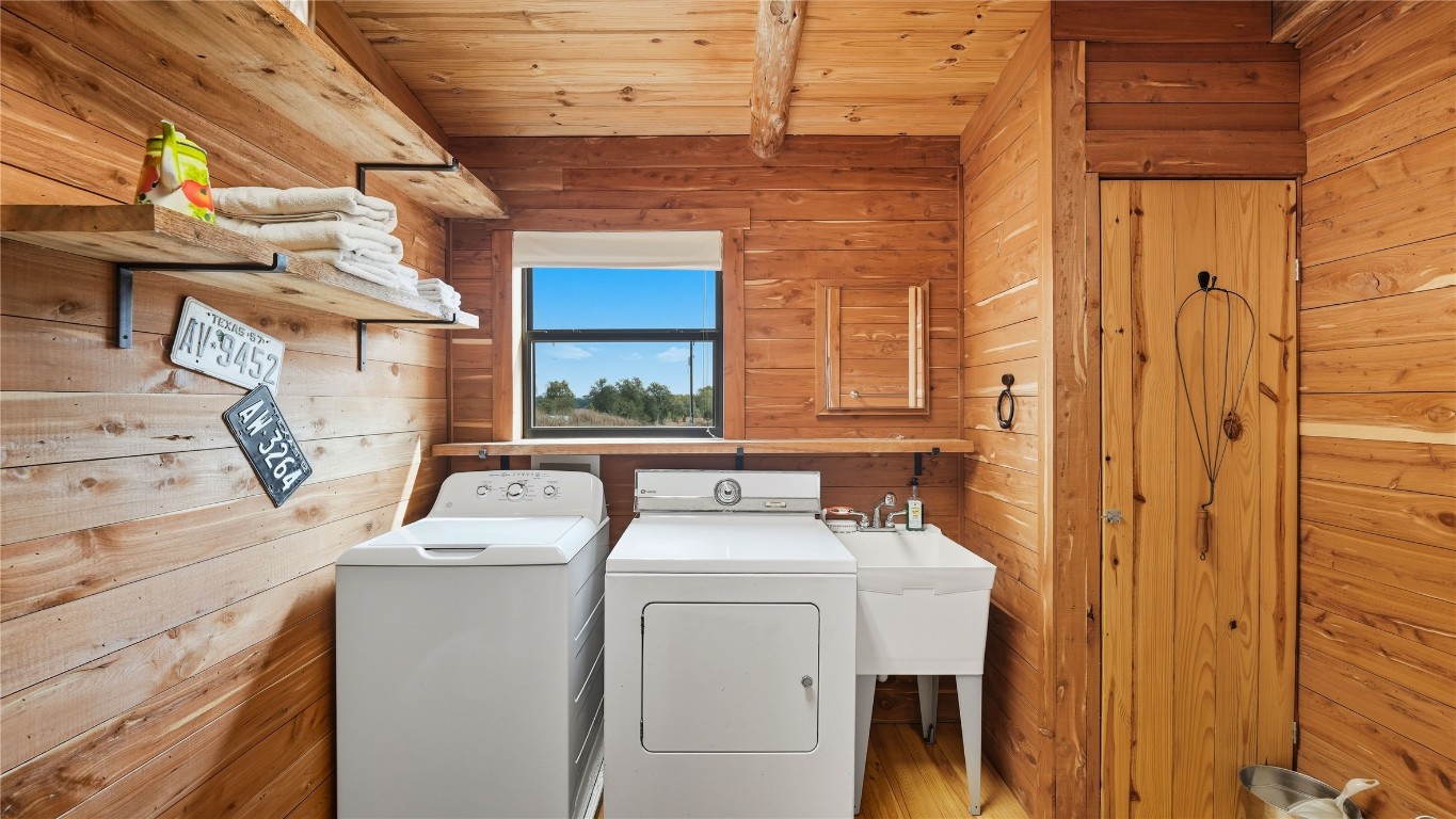 2656 River Bend Road Smithville, TX 78957 - Photo 38 of 40 a utility room with dryer and washer