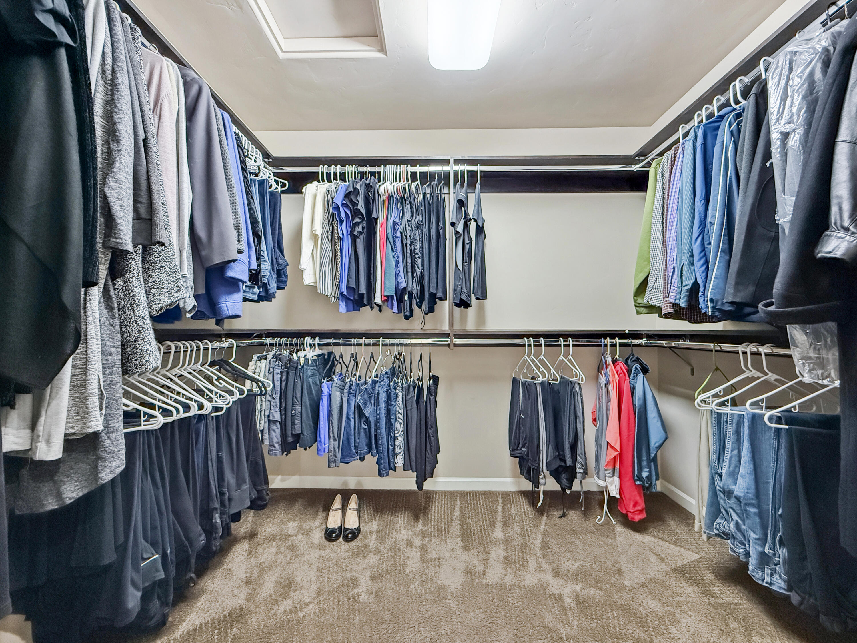 61072 Manhae Loop Bend, OR 97702 - Photo 26 of 63 a view of walk in closet with clothes