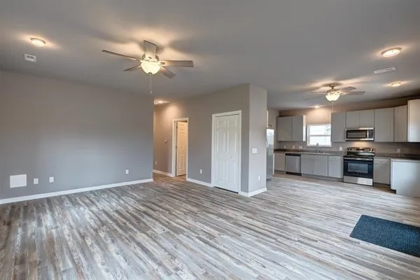 $282,500 | 606 West Delavan Drive, Janesville, WI 53546