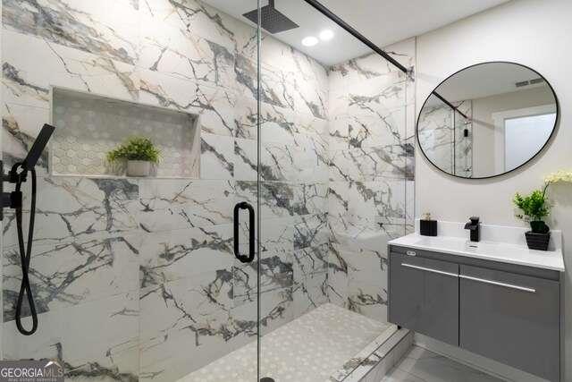 2461 Ridgefield Terrace Decatur, GA 30033 - Photo 4 of 15 a bathroom with a sink and a mirror