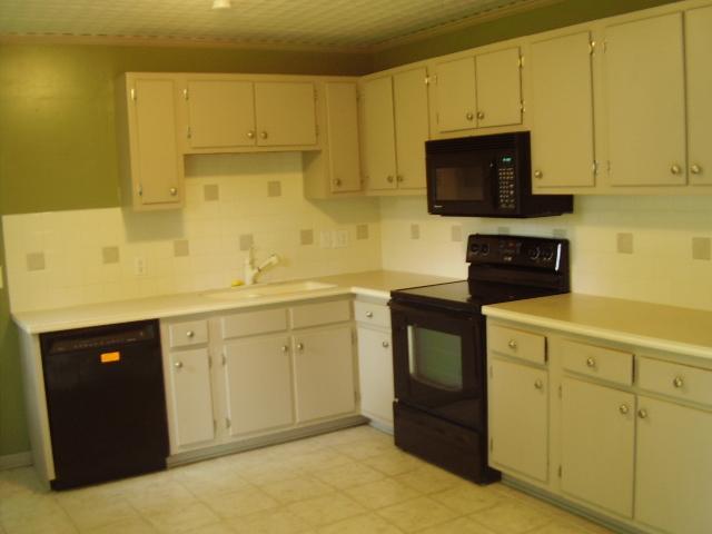 3477 Claretta Road Columbus, OH 43232 - Photo 3 of 6 Gallery Image 3