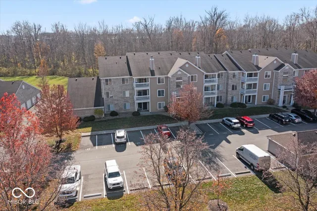 $184,999 | 4933 Opal Ridge Lane, Unit 102, Indianapolis, IN 46237