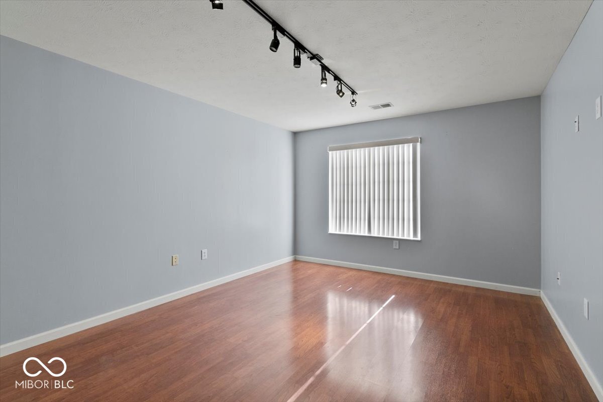 4933 Opal Ridge Lane, Unit 102 Indianapolis, IN 46237 - Photo 18 of 41